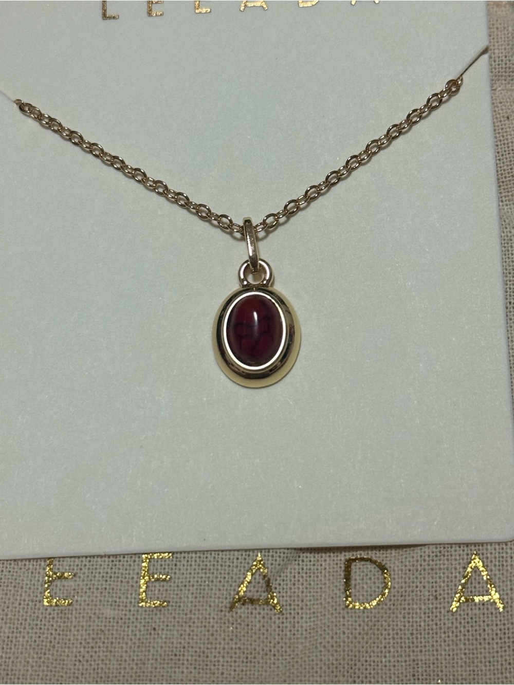 NWT Leeada Oval Gemstone Pendant Necklace in Garnet and Gold - Picture 7 of 10